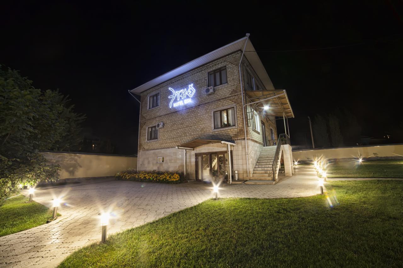 Ethno Boutique Hotel Osh Exterior photo