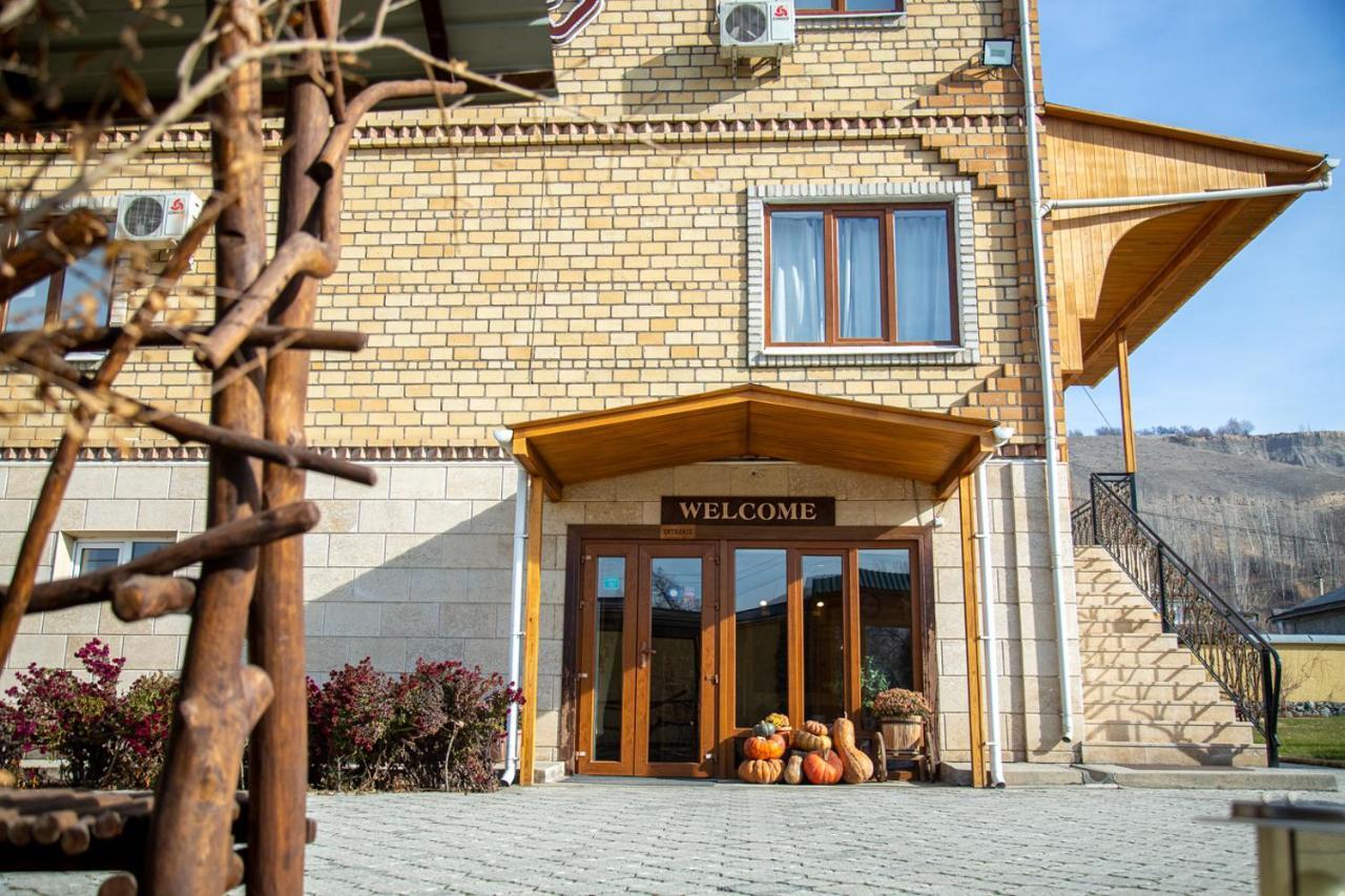 Ethno Boutique Hotel Osh Exterior photo